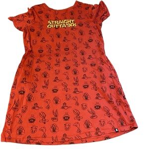 The Souled Store Looney Tunes: women graphic tee sz: L Bugs bunny, Daffy, tweety